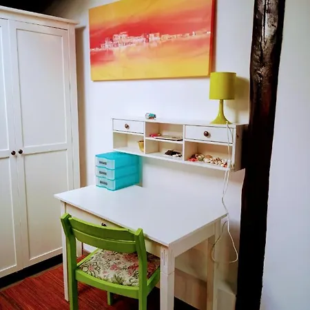 Stylish Apt In The Old Town Homestay *