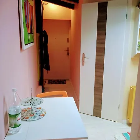 Homestay Stylish Apt In The Old Town *